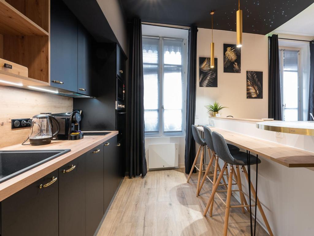 Appartement Chic Proche Bellecour Avec Parking Lyon Exteriör bild