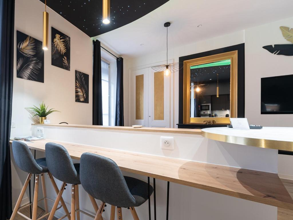 Appartement Chic Proche Bellecour Avec Parking Lyon Exteriör bild