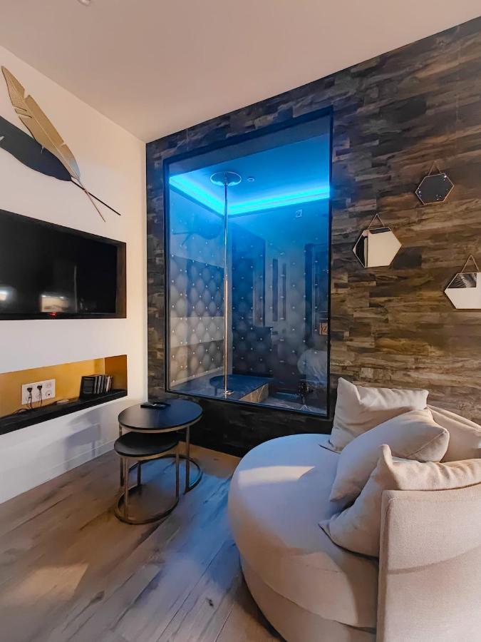 Appartement Chic Proche Bellecour Avec Parking Lyon Exteriör bild
